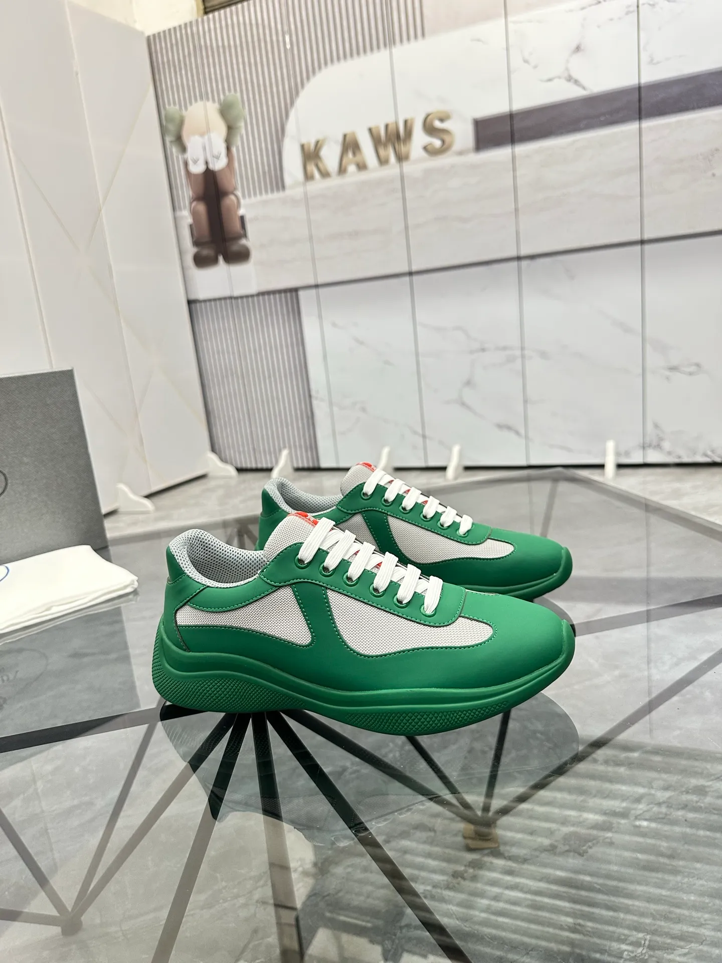 Men's shoes: 💰P360¥ Product trademark: Prada *"Prada*" low-top casual shoes Regular size: 35-47 (can be customized to 48) couple style Product materials: imported silk leather upper, breathable lining, original outsole. Number: 943